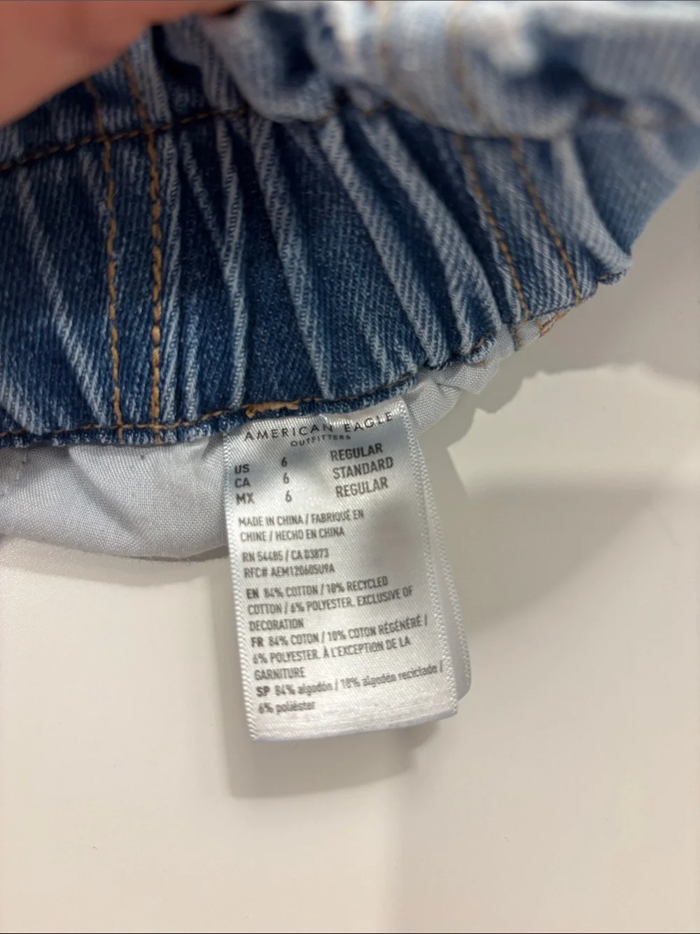 American Eagle Outfitters Light Blue Elastic Waist Jeans - Picture 8 of 9